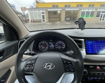 Белый Хендай Туксон, объемом двигателя 1.6 л и пробегом 156 тыс. км за 16000 $, фото 16 на Automoto.ua