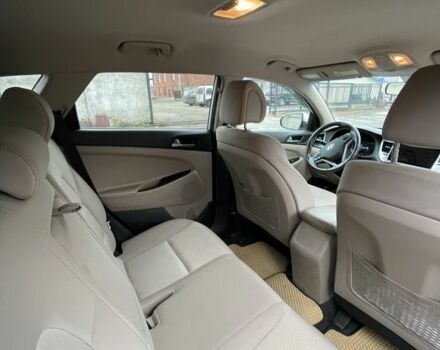 Белый Хендай Туксон, объемом двигателя 1.6 л и пробегом 156 тыс. км за 16000 $, фото 11 на Automoto.ua