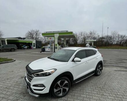Белый Хендай Туксон, объемом двигателя 1.59 л и пробегом 156 тыс. км за 16000 $, фото 7 на Automoto.ua