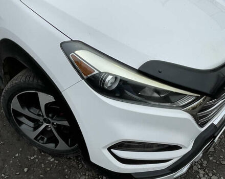 Белый Хендай Туксон, объемом двигателя 1.59 л и пробегом 156 тыс. км за 16000 $, фото 8 на Automoto.ua