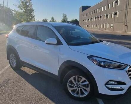 Білий Хендай Туксон, об'ємом двигуна 2 л та пробігом 120 тис. км за 14500 $, фото 2 на Automoto.ua