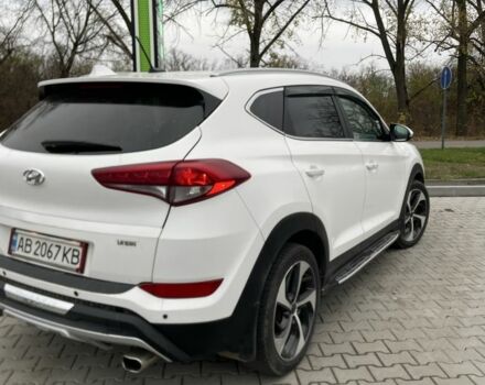 Белый Хендай Туксон, объемом двигателя 1.6 л и пробегом 156 тыс. км за 16000 $, фото 4 на Automoto.ua