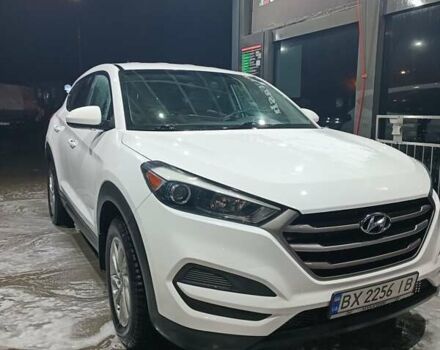 Білий Хендай Туксон, об'ємом двигуна 2 л та пробігом 97 тис. км за 14200 $, фото 4 на Automoto.ua