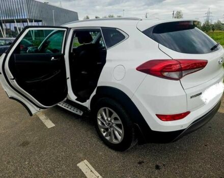 Білий Хендай Туксон, об'ємом двигуна 0 л та пробігом 77 тис. км за 9800 $, фото 4 на Automoto.ua