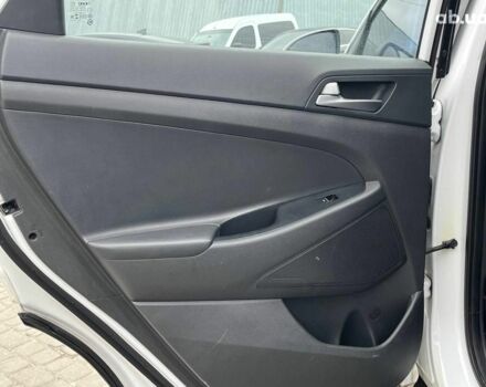 Хендай Туксон 2016 в Львове на Automoto.ua Белый Хендай Туксон, объемом двигателя 2 л и пробегом 147 тыс. км за 18740 $, фото 23 на Automoto.ua