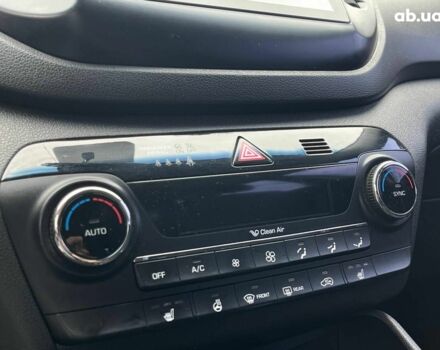 Хендай Туксон 2016 в Львове на Automoto.ua Белый Хендай Туксон, объемом двигателя 2 л и пробегом 147 тыс. км за 18740 $, фото 31 на Automoto.ua