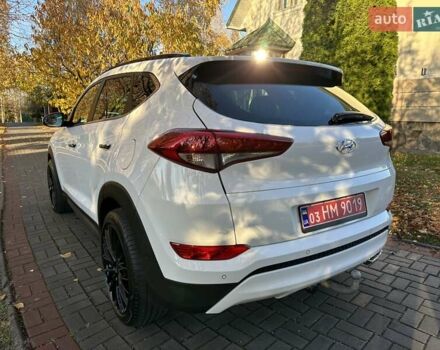 Білий Хендай Туксон, об'ємом двигуна 2 л та пробігом 148 тис. км за 22500 $, фото 6 на Automoto.ua