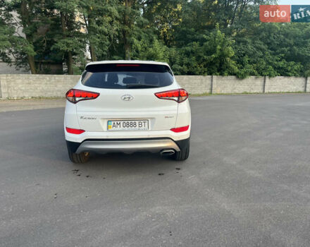 Білий Хендай Туксон, об'ємом двигуна 1.69 л та пробігом 116 тис. км за 18500 $, фото 7 на Automoto.ua
