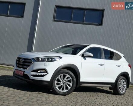 Хендай Туксон 2016 в Ивано-Франковске на Automoto.ua Белый Хендай Туксон, объемом двигателя 2 л и пробегом 148 тыс. км за 18950 $, фото 3 на Automoto.ua