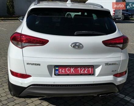 Хендай Туксон 2016 в Ивано-Франковске на Automoto.ua Белый Хендай Туксон, объемом двигателя 2 л и пробегом 148 тыс. км за 18950 $, фото 35 на Automoto.ua