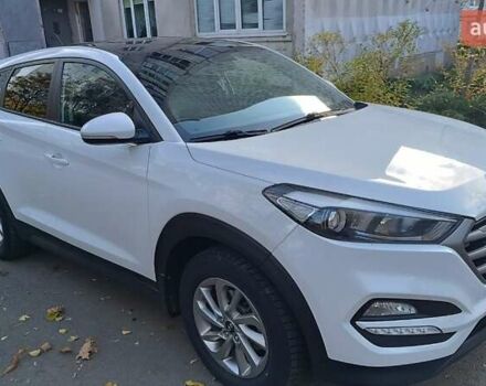 Хендай Туксон 2016 у Харкові на Automoto.ua Білий Хендай Туксон, об'ємом двигуна 2 л та пробігом 121 тис. км за 17800 $, фото 4 на Automoto.ua