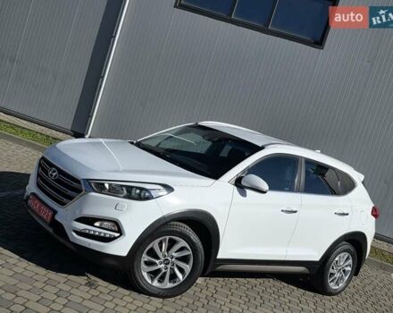 Хендай Туксон 2016 в Ивано-Франковске на Automoto.ua Белый Хендай Туксон, объемом двигателя 2 л и пробегом 148 тыс. км за 18950 $, фото 2 на Automoto.ua