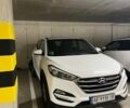 Белый Хендай Туксон, объемом двигателя 2 л и пробегом 80 тыс. км за 17500 $, фото 1 на Automoto.ua