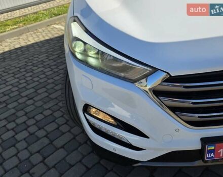 Хендай Туксон 2016 в Ивано-Франковске на Automoto.ua Белый Хендай Туксон, объемом двигателя 2 л и пробегом 148 тыс. км за 18950 $, фото 40 на Automoto.ua