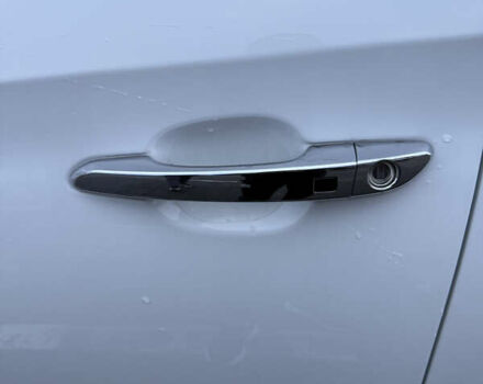 Белый Хендай Туксон, объемом двигателя 2 л и пробегом 152 тыс. км за 18500 $, фото 9 на Automoto.ua