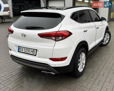 Белый Хендай Туксон, объемом двигателя 2 л и пробегом 173 тыс. км за 17200 $, фото 6 на Automoto.ua
