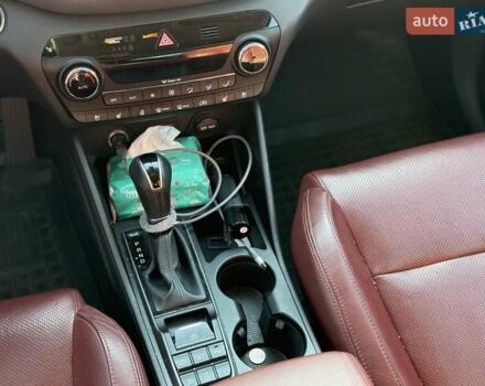 Хендай Туксон 2016 в Одессе на Automoto.ua Белый Хендай Туксон, объемом двигателя 2 л и пробегом 91 тыс. км за 20500 $, фото 25 на Automoto.ua