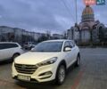 Белый Хендай Туксон, объемом двигателя 2 л и пробегом 158 тыс. км за 18000 $, фото 2 на Automoto.ua