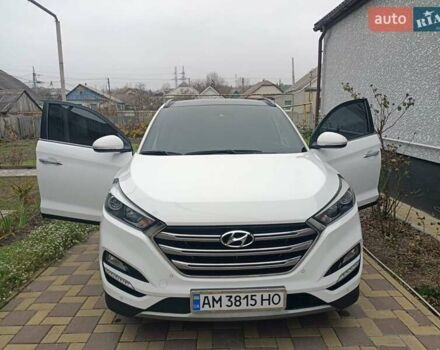 Белый Хендай Туксон, объемом двигателя 2 л и пробегом 158 тыс. км за 21000 $, фото 7 на Automoto.ua