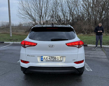 Белый Хендай Туксон, объемом двигателя 2 л и пробегом 152 тыс. км за 18500 $, фото 5 на Automoto.ua