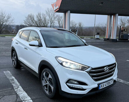 Белый Хендай Туксон, объемом двигателя 2 л и пробегом 152 тыс. км за 18500 $, фото 2 на Automoto.ua