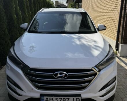 Белый Хендай Туксон, объемом двигателя 2 л и пробегом 220 тыс. км за 17200 $, фото 3 на Automoto.ua