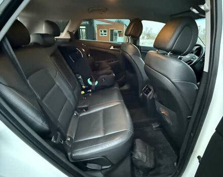 Белый Хендай Туксон, объемом двигателя 2 л и пробегом 152 тыс. км за 18500 $, фото 20 на Automoto.ua