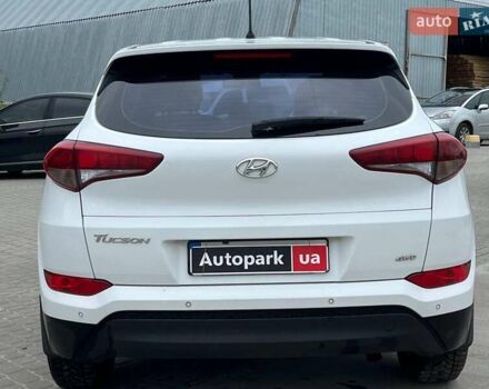 Белый Хендай Туксон, объемом двигателя 2 л и пробегом 147 тыс. км за 18740 $, фото 7 на Automoto.ua