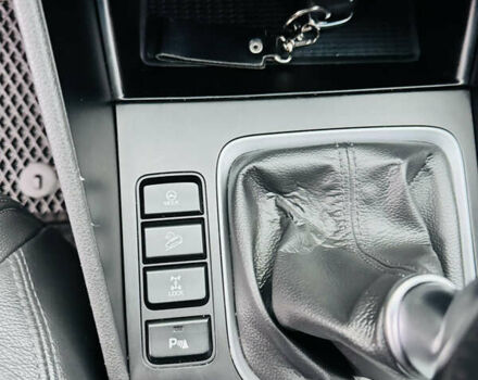 Белый Хендай Туксон, объемом двигателя 2 л и пробегом 173 тыс. км за 17200 $, фото 19 на Automoto.ua