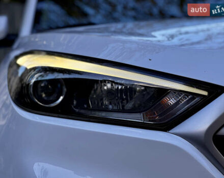 Хендай Туксон 2016 в Одессе на Automoto.ua Белый Хендай Туксон, объемом двигателя 2 л и пробегом 148 тыс. км за 20500 $, фото 14 на Automoto.ua
