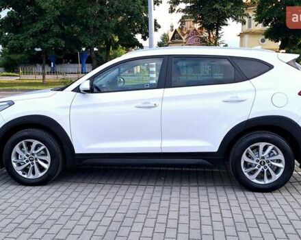Хендай Туксон 2016 в Коломые на Automoto.ua Белый Хендай Туксон, объемом двигателя 2 л и пробегом 221 тыс. км за 16300 $, фото 12 на Automoto.ua