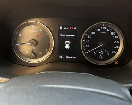 Белый Хендай Туксон, объемом двигателя 2 л и пробегом 220 тыс. км за 17800 $, фото 15 на Automoto.ua