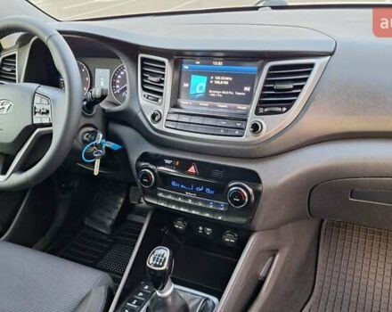 Хендай Туксон 2016 в Коломые на Automoto.ua Белый Хендай Туксон, объемом двигателя 2 л и пробегом 221 тыс. км за 16400 $, фото 5 на Automoto.ua