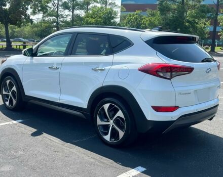 Белый Хендай Туксон, объемом двигателя 1.6 л и пробегом 79 тыс. км за 5900 $, фото 5 на Automoto.ua