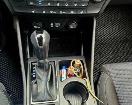 Білий Хендай Туксон, об'ємом двигуна 0 л та пробігом 77 тис. км за 9800 $, фото 12 на Automoto.ua