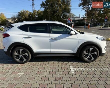 Хендай Туксон 2016 в Одессе на Automoto.ua Белый Хендай Туксон, объемом двигателя 2 л и пробегом 91 тыс. км за 20500 $, фото 10 на Automoto.ua