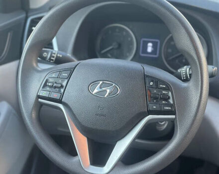 Білий Хендай Туксон, об'ємом двигуна 2 л та пробігом 89 тис. км за 16000 $, фото 14 на Automoto.ua