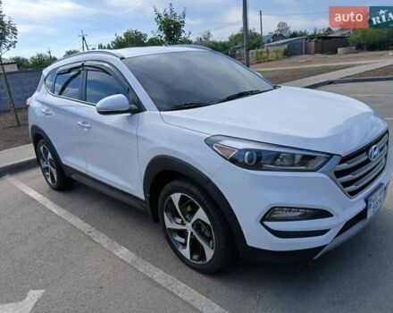 Белый Хендай Туксон, объемом двигателя 1.6 л и пробегом 106 тыс. км за 16500 $, фото 1 на Automoto.ua
