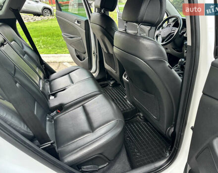 Білий Хендай Туксон, об'ємом двигуна 1.59 л та пробігом 82 тис. км за 17300 $, фото 31 на Automoto.ua