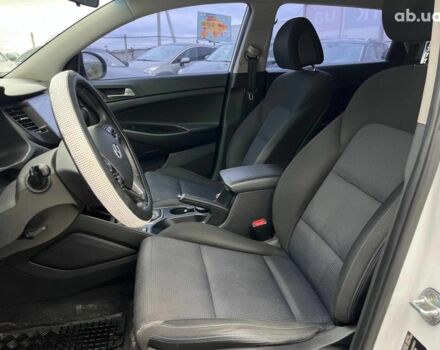 Хендай Туксон 2016 в Львове на Automoto.ua Белый Хендай Туксон, объемом двигателя 2 л и пробегом 147 тыс. км за 18740 $, фото 35 на Automoto.ua