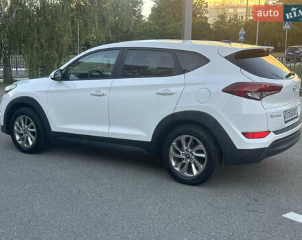 Білий Хендай Туксон, об'ємом двигуна 2 л та пробігом 89 тис. км за 16000 $, фото 3 на Automoto.ua