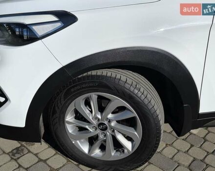 Хендай Туксон 2016 в Ивано-Франковске на Automoto.ua Белый Хендай Туксон, объемом двигателя 2 л и пробегом 148 тыс. км за 18950 $, фото 24 на Automoto.ua