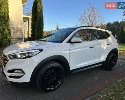 Білий Хендай Туксон, об'ємом двигуна 2 л та пробігом 148 тис. км за 22500 $, фото 3 на Automoto.ua