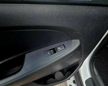 Білий Хендай Туксон, об'ємом двигуна 0 л та пробігом 77 тис. км за 9800 $, фото 13 на Automoto.ua