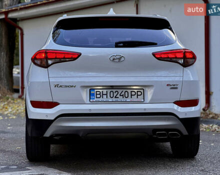Хендай Туксон 2016 в Одессе на Automoto.ua Белый Хендай Туксон, объемом двигателя 2 л и пробегом 148 тыс. км за 20500 $, фото 6 на Automoto.ua