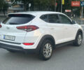 Білий Хендай Туксон, об'ємом двигуна 2 л та пробігом 89 тис. км за 16000 $, фото 6 на Automoto.ua