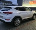 Белый Хендай Туксон, объемом двигателя 2 л и пробегом 158 тыс. км за 18000 $, фото 4 на Automoto.ua