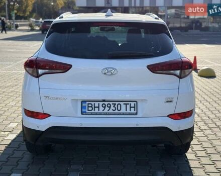 Хендай Туксон 2016 в Одессе на Automoto.ua Белый Хендай Туксон, объемом двигателя 2 л и пробегом 91 тыс. км за 20500 $, фото 7 на Automoto.ua