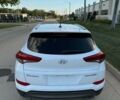 Белый Хендай Туксон, объемом двигателя 2 л и пробегом 110 тыс. км за 14000 $, фото 3 на Automoto.ua