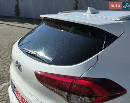 Хендай Туксон 2016 в Ивано-Франковске на Automoto.ua Белый Хендай Туксон, объемом двигателя 2 л и пробегом 148 тыс. км за 18950 $, фото 28 на Automoto.ua